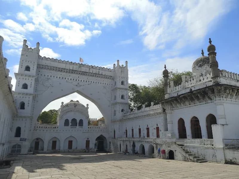 Hazrat Khwaja Banda Nawaz Dargah